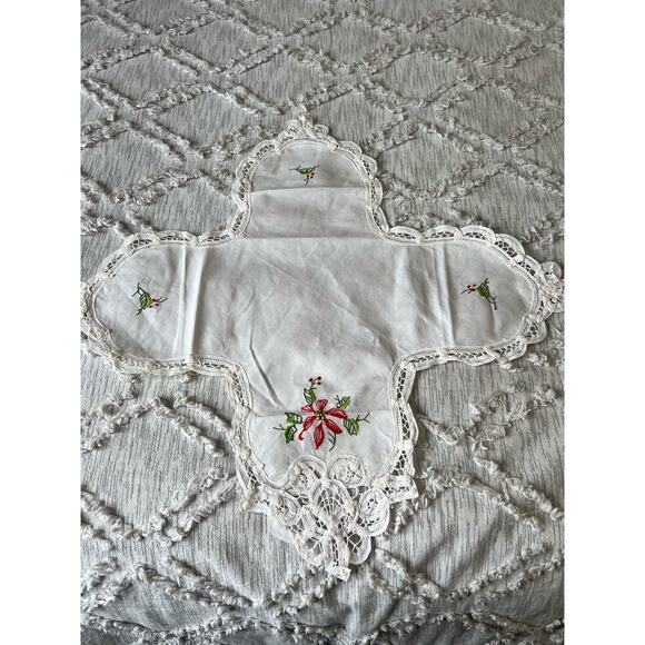 Bread Basket Liner Bun Warmers White Perma-Press Cloth with Floral Embroidery - Picture 1 of 9